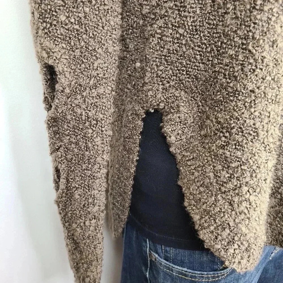 ASTR Brown Cut Out Sleeve and Back Textured Cozy Boucle Fall Sweater Small - Picture 11 of 14